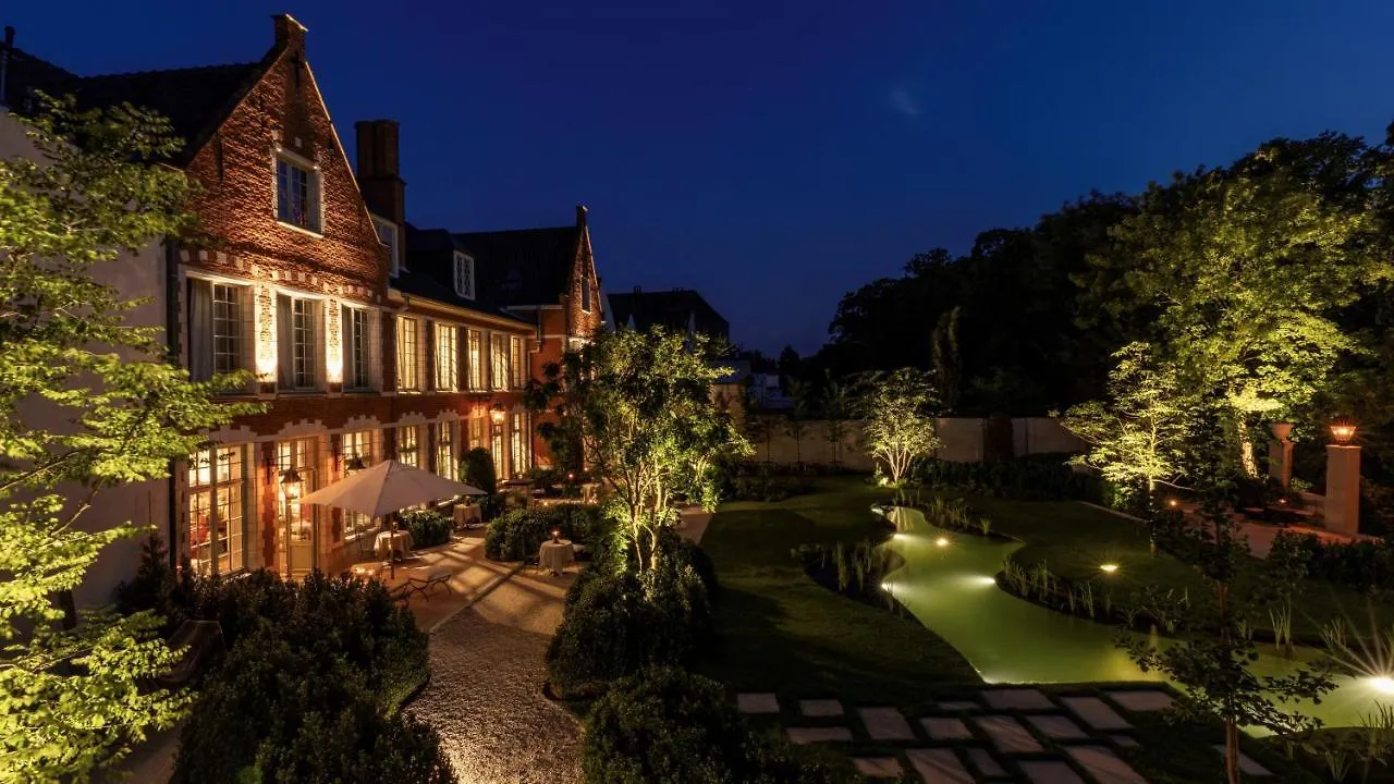 Bed and Breakfast The Notary Brügge 5*,