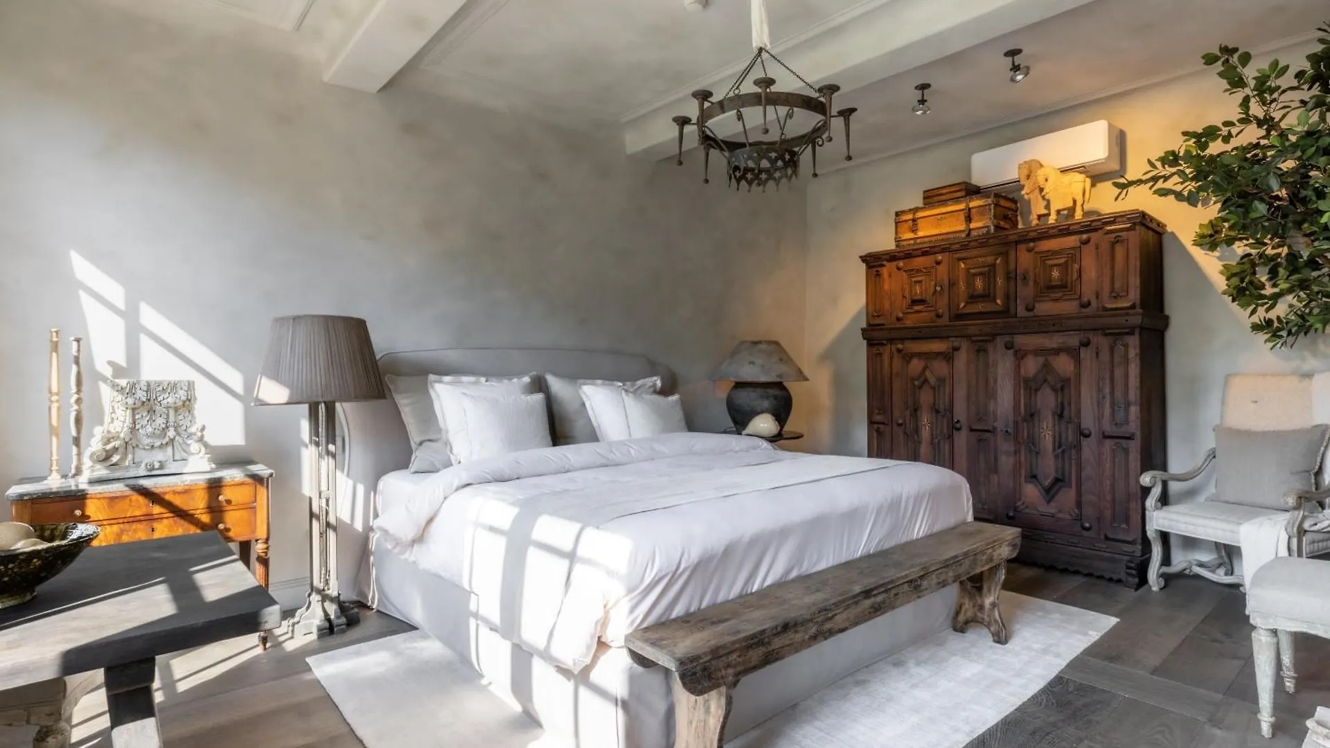 Bed and Breakfast The Notary Brujas 5*,